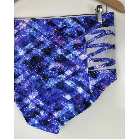 Torrid Bikini Set 2-Piece Geo Swimsuit Galaxy Space Print Women's Plus Size 1 1X - Picture 11 of 16